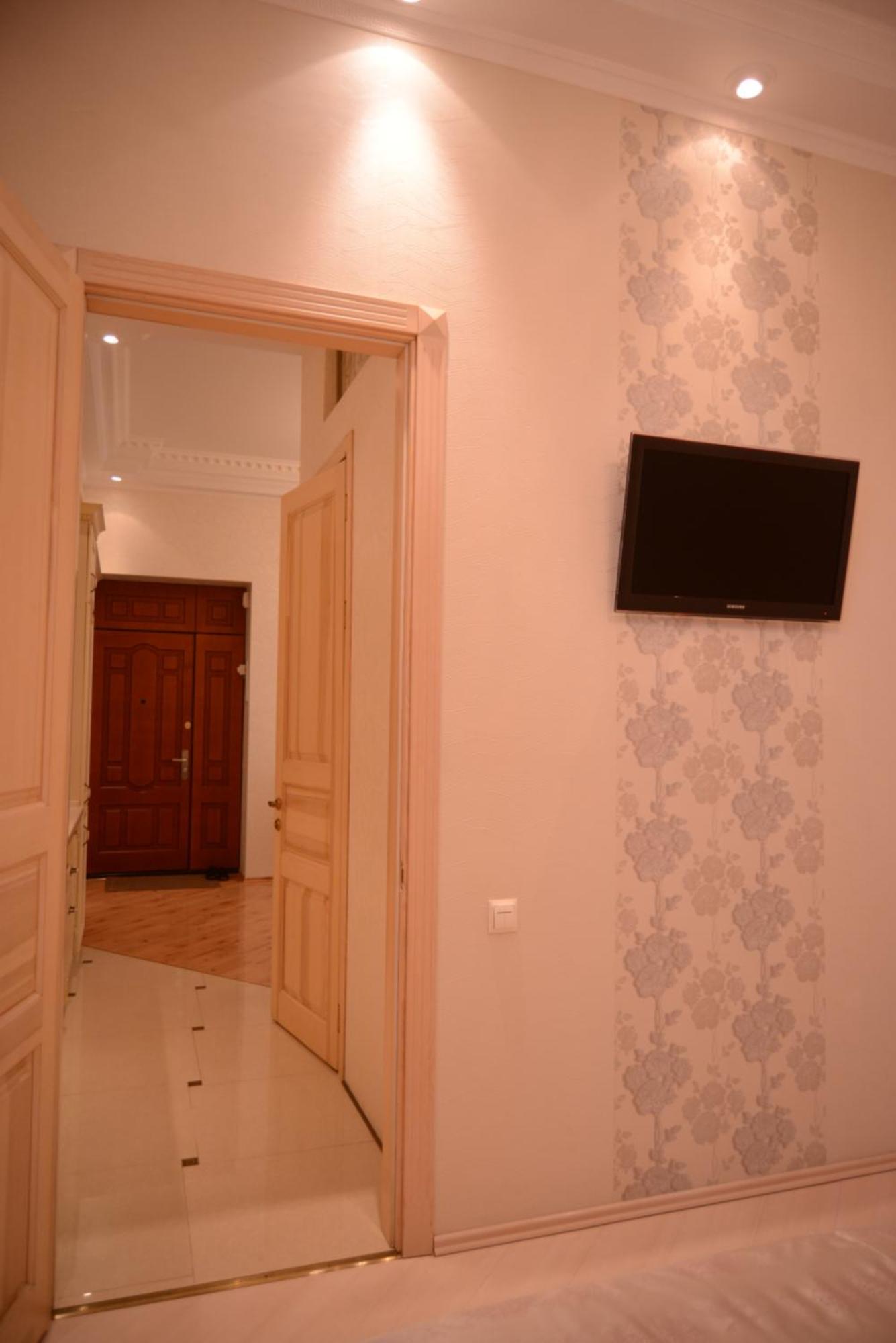 Apartment For Rent On Deribasovskaya Street Odessa Exteriör bild